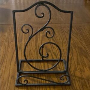 Black Ornate Scrollwork Metal Book Holder